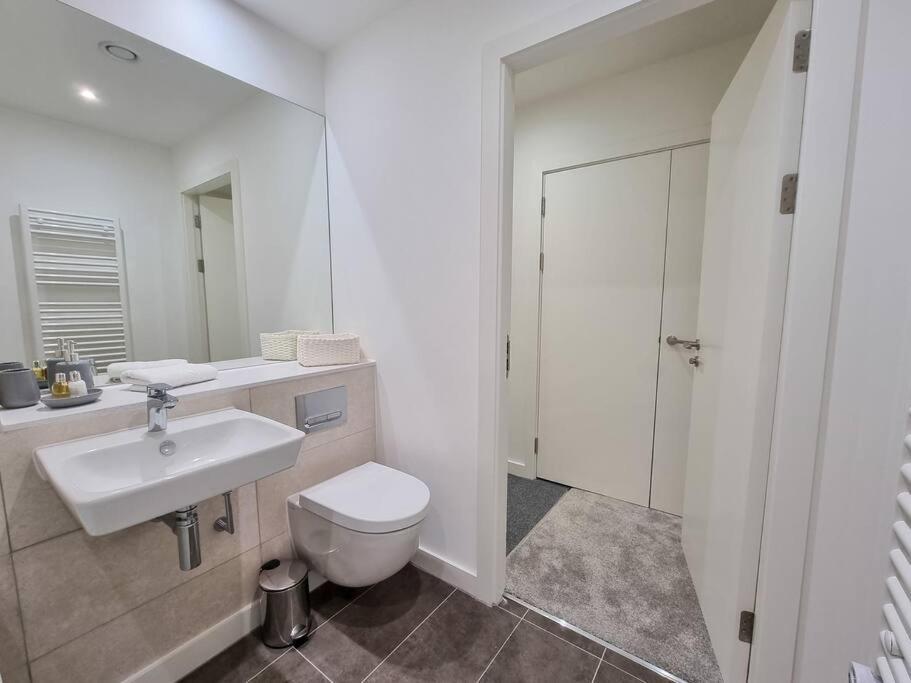 Luxury City Centre Townhouse With Parking Manchester Exterior foto